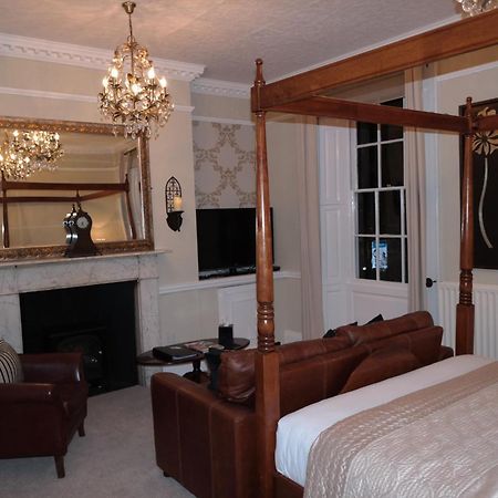 White Linen Whitby, Room Only Exterior photo