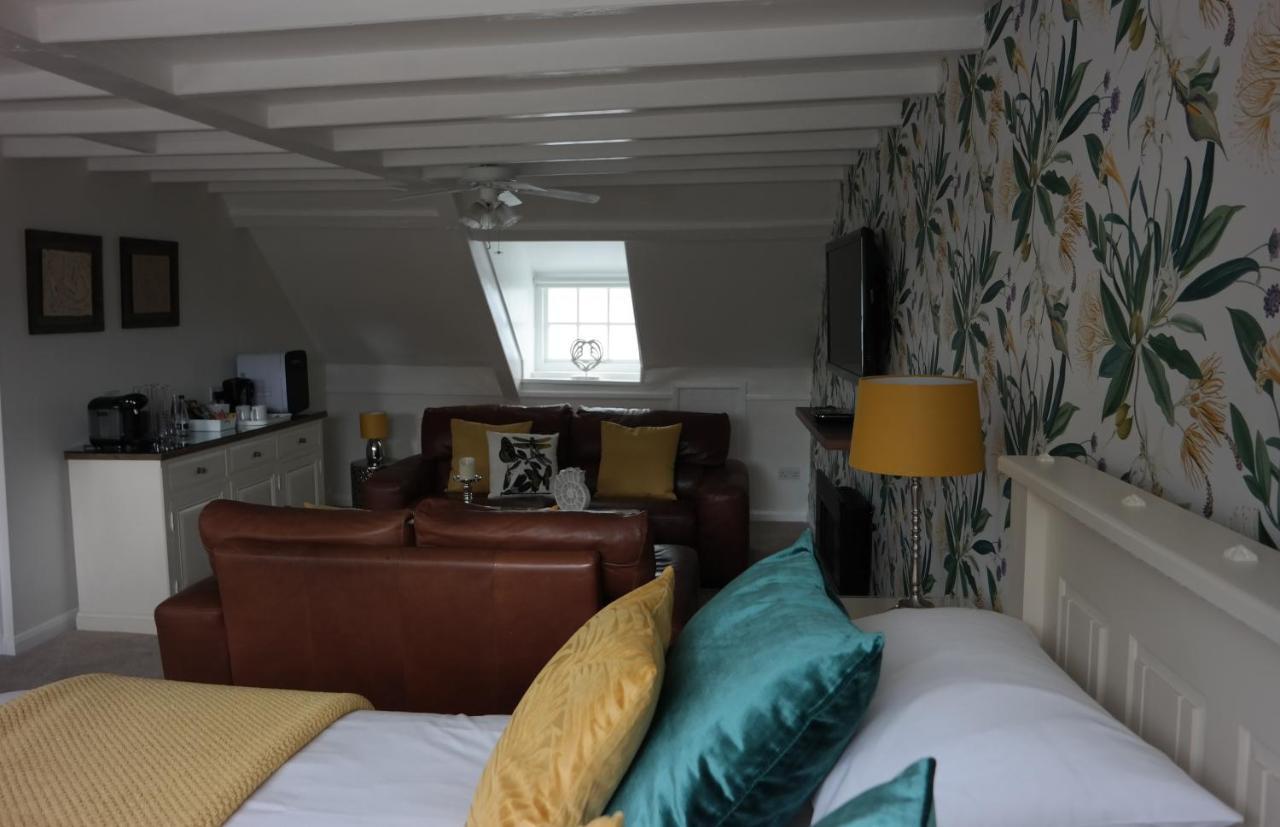 White Linen Whitby, Room Only Exterior photo