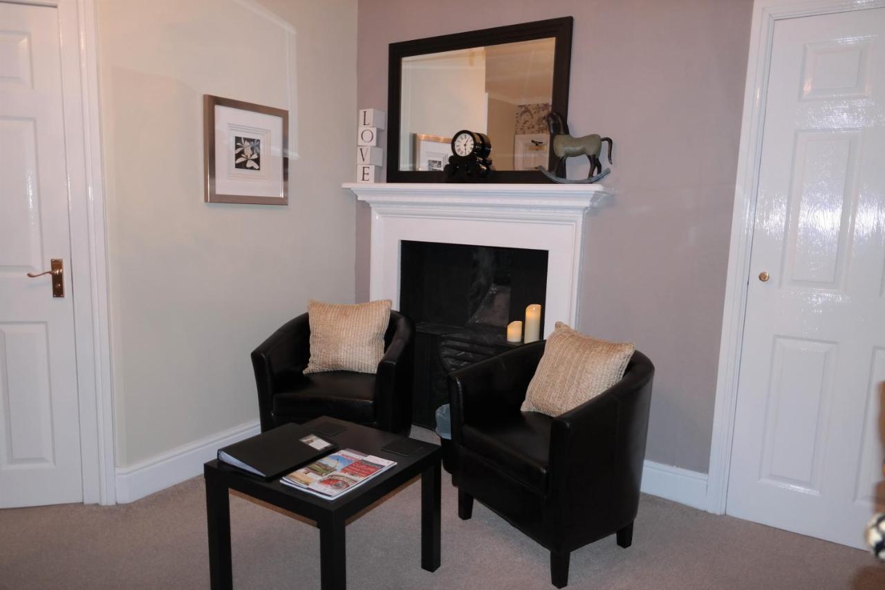White Linen Whitby, Room Only Exterior photo